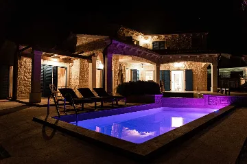 Villa in Tar for up to 8 Guests