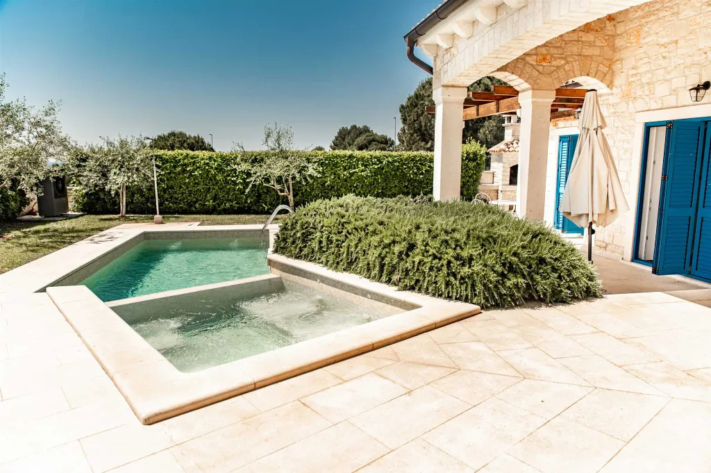 Villa in Tar for up to 8 Guests