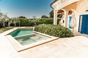 Villa in Tar for up to 8 Guests