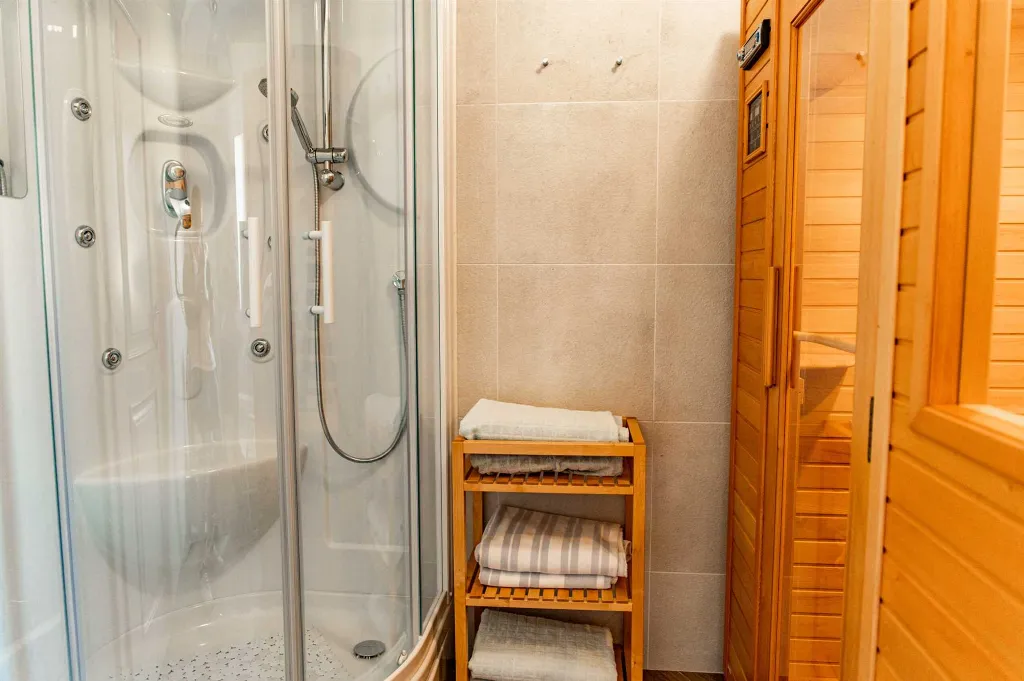 Villa in Tar for up to 8 Guests