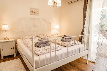 Villa in Tar for up to 8 Guests