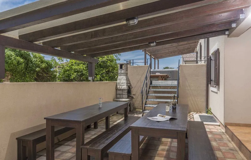 Spacious Villa in Premantura with Private Pool