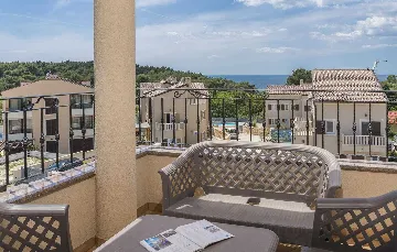 Spacious Villa in Premantura with Private Pool