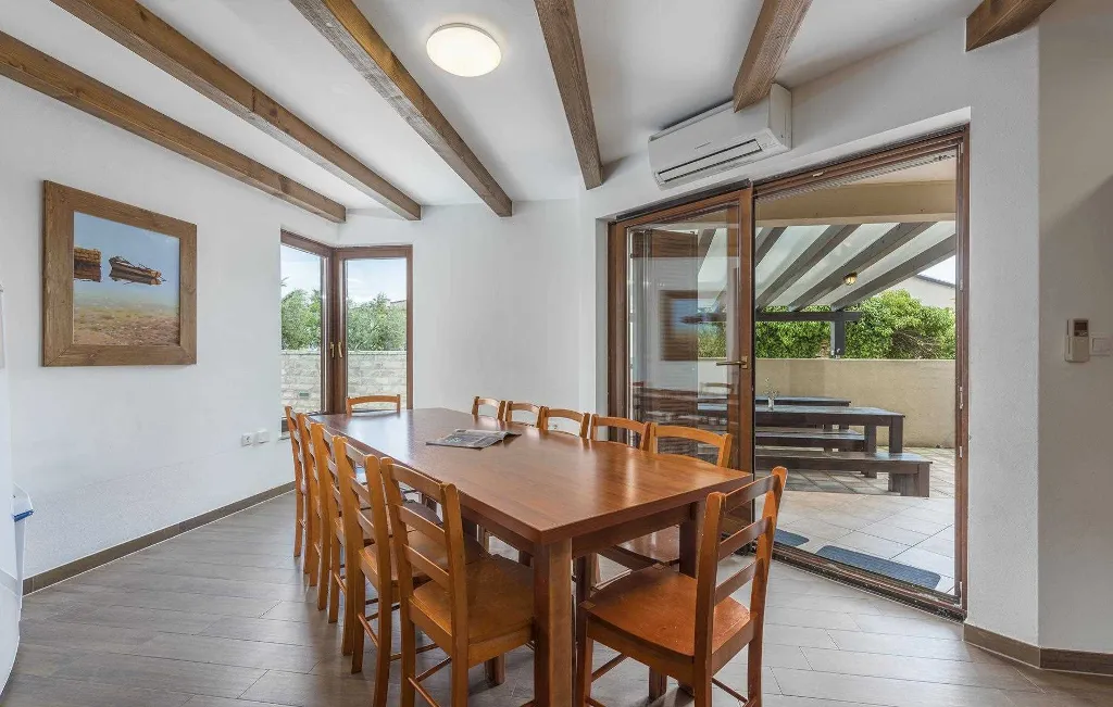 Spacious Villa in Premantura with Private Pool