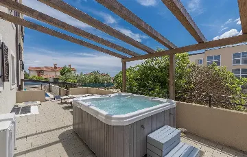 Spacious Villa in Premantura with Private Pool