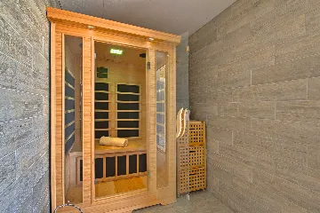 4-Bedroom Villa with Private Pool in Rošini