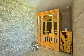 4-Bedroom Villa with Private Pool in Rošini