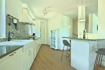 4-Bedroom Villa with Private Pool in Rošini