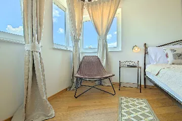 4-Bedroom Villa with Private Pool in Rošini