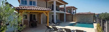 4-Bedroom Villa with Private Pool in Rošini