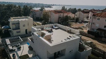 Modern Villa with Private Pool in Novigrad