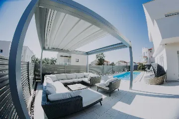 Modern Villa with Private Pool in Novigrad