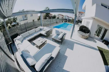 Modern Villa with Private Pool in Novigrad