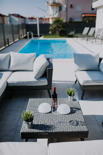 Modern Villa with Private Pool in Novigrad