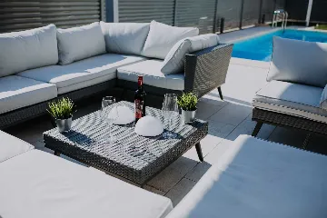 Modern Villa with Private Pool in Novigrad