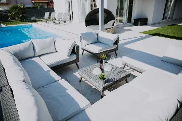 Modern Villa with Private Pool in Novigrad