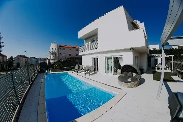 Modern Villa with Private Pool in Novigrad