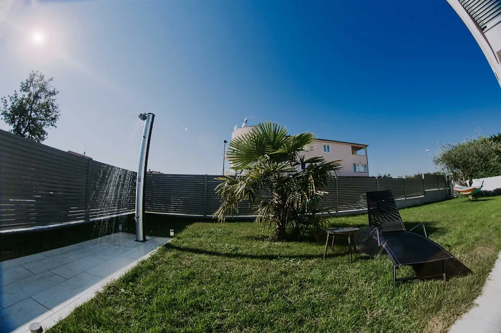 Modern Villa with Private Pool in Novigrad