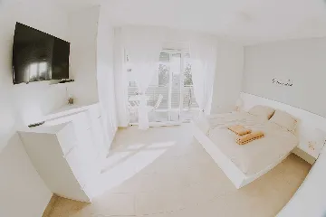 Modern Villa with Private Pool in Novigrad