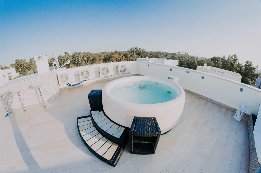 Modern Villa with Private Pool in Novigrad