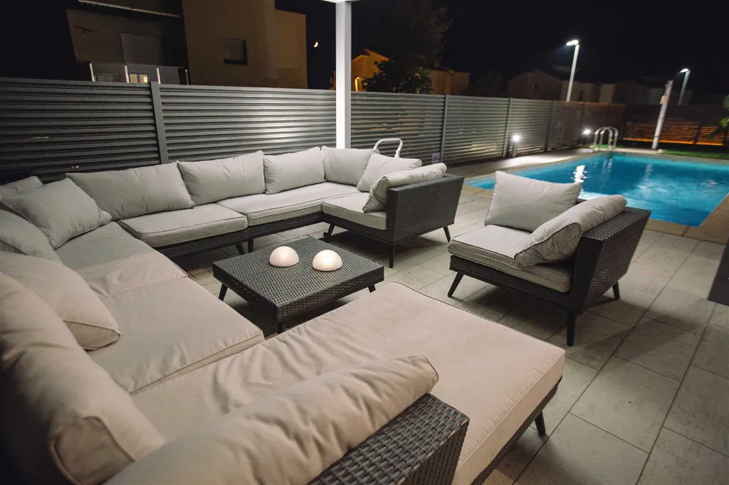 Modern Villa with Private Pool in Novigrad