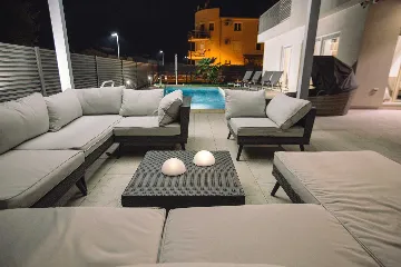 Modern Villa with Private Pool in Novigrad