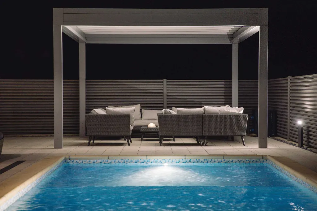 Modern Villa with Private Pool in Novigrad