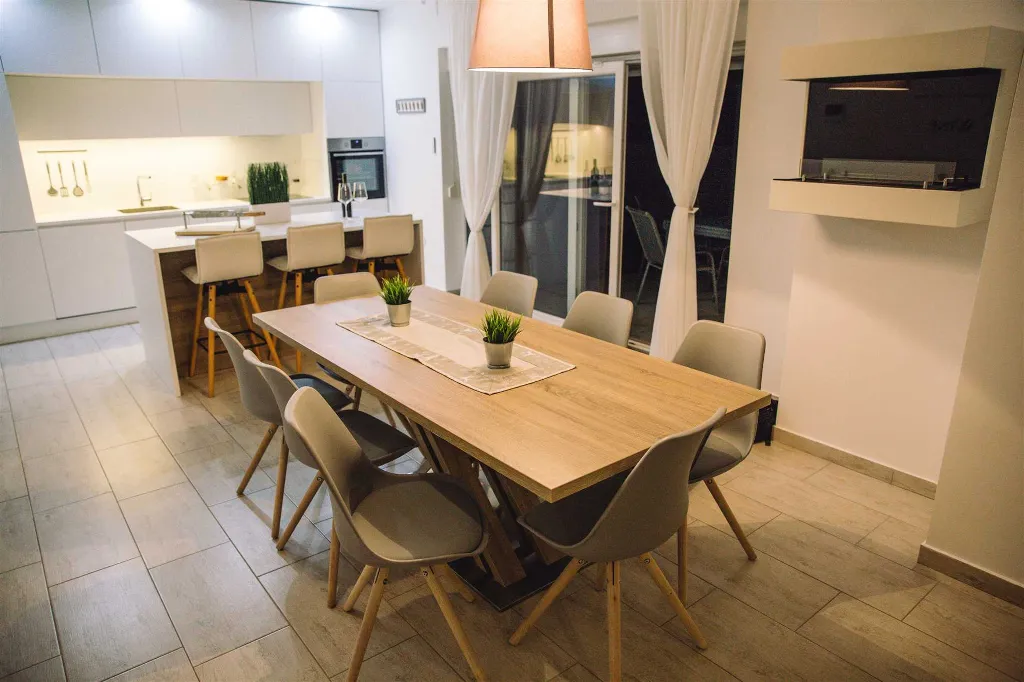 Modern Villa with Private Pool in Novigrad