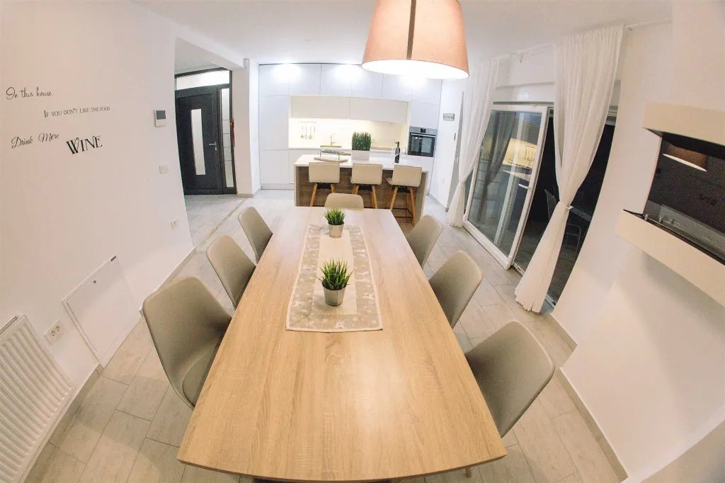 Modern Villa with Private Pool in Novigrad