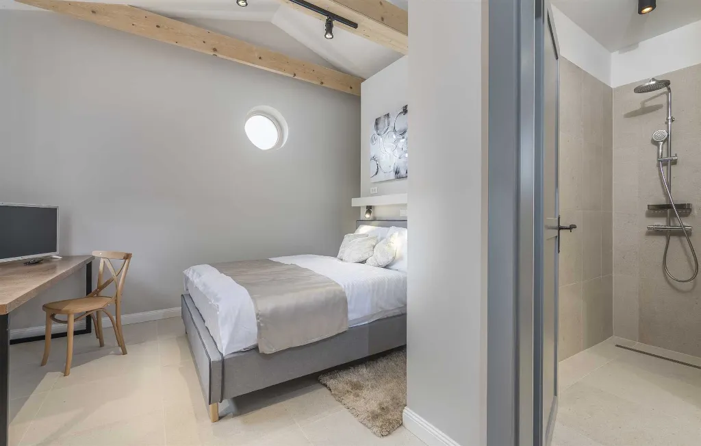 Villa in Rojnići with Private Pool and Sauna