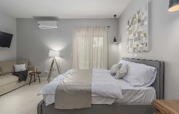 Villa in Rojnići with Private Pool and Sauna