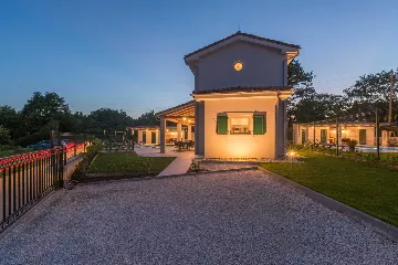 Villa in Rojnići with Private Pool and Sauna