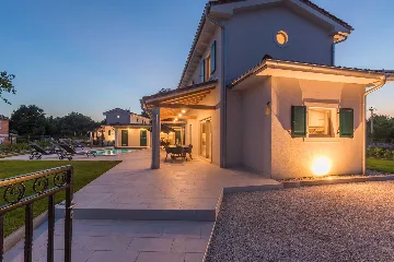 Villa in Rojnići with Private Pool and Sauna