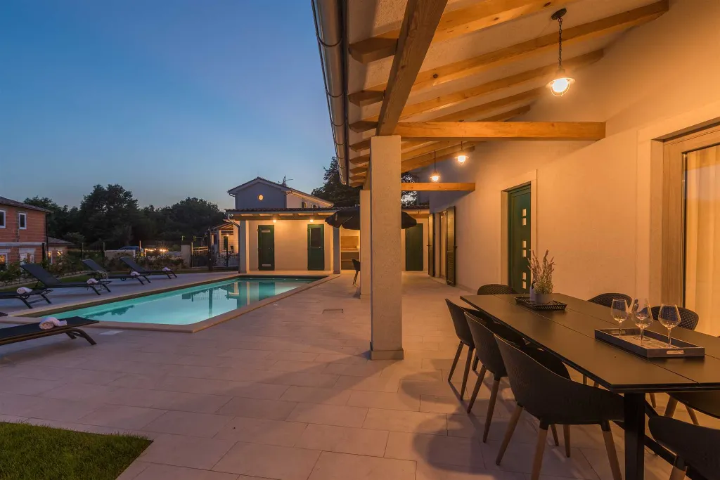 Villa in Rojnići with Private Pool and Sauna