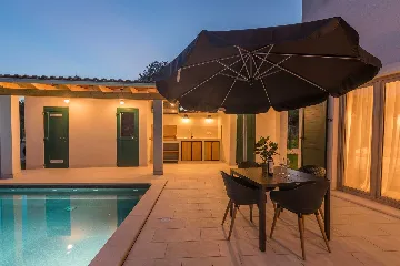 Villa in Rojnići with Private Pool and Sauna