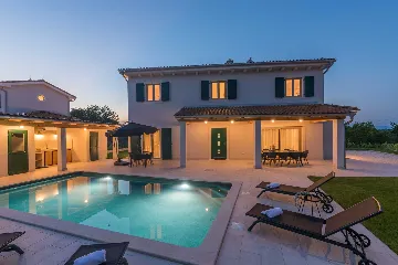 Villa in Rojnići with Private Pool and Sauna