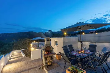 4-Bedroom Holiday House in Bribir for Up to 10