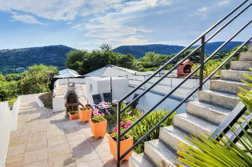 4-Bedroom Holiday House in Bribir for Up to 10