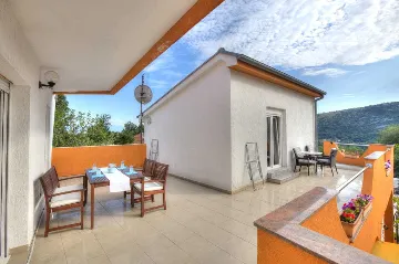 4-Bedroom Holiday House in Bribir for Up to 10