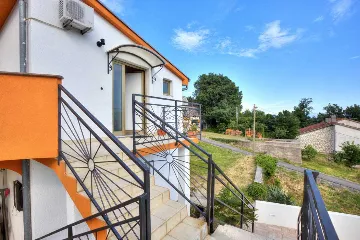 4-Bedroom Holiday House in Bribir for Up to 10