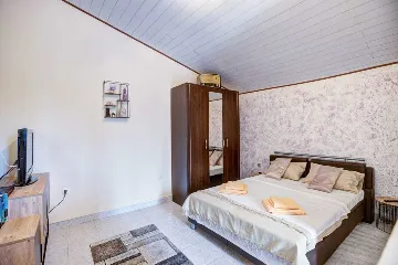 4-Bedroom Holiday House in Bribir for Up to 10