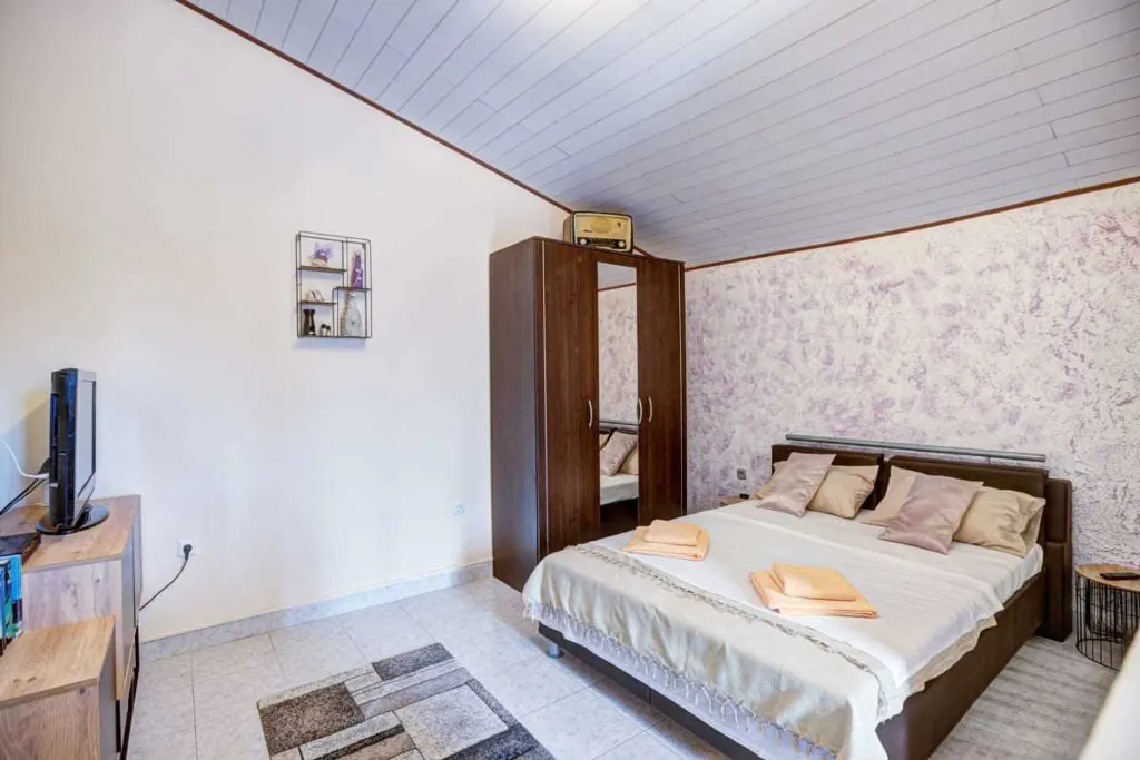 4-Bedroom Holiday House in Bribir for Up to 10