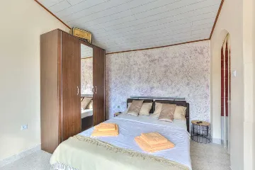 4-Bedroom Holiday House in Bribir for Up to 10