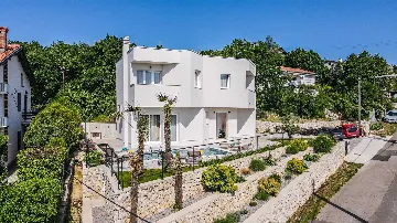 Modern 2-Bedroom Villa with Heated Pool in Kraljevica