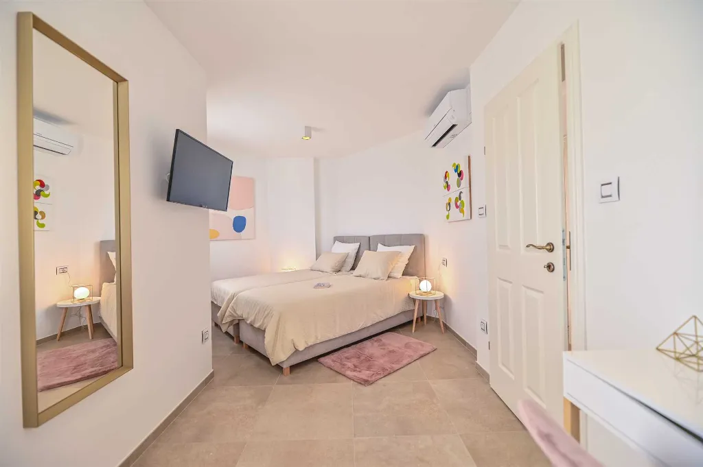 Modern 2-Bedroom Villa with Heated Pool in Kraljevica