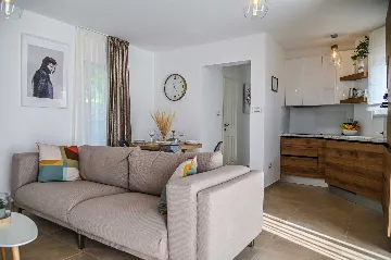 Modern 2-Bedroom Villa with Heated Pool in Kraljevica