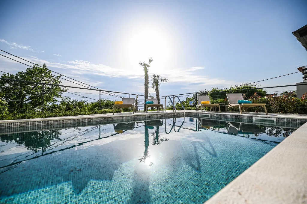 Modern 2-Bedroom Villa with Heated Pool in Kraljevica