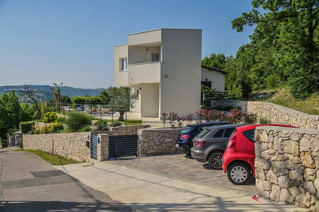 Modern 2-Bedroom Villa with Heated Pool in Kraljevica