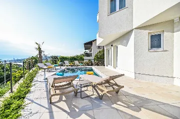 Modern 2-Bedroom Villa with Heated Pool in Kraljevica