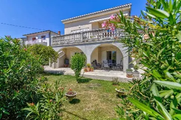 2-Bedroom Apartment in Novi Vinodolski with Garden BBQ